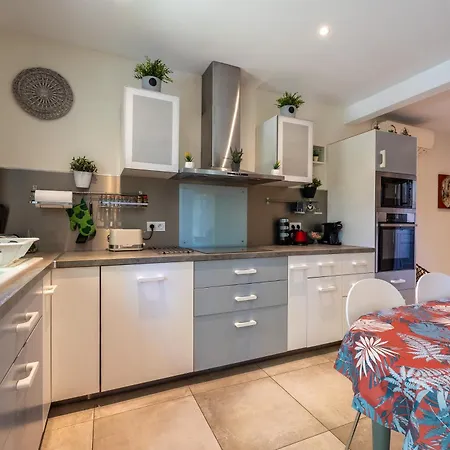 De Liam - Maison De Plain-pied Climatisee * Comps (Gard)